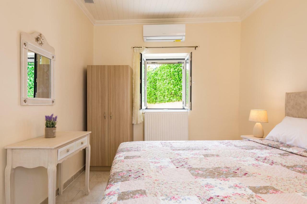 Margreco In Garitsa Villa Corfu  Eksteriør bilde